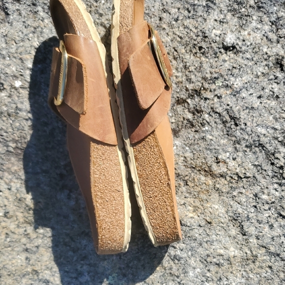Birkenstock Madrid Big Buckle Tan Sandals with Shiny Gold Tone Buckle 8 Narrow - Picture 10 of 16